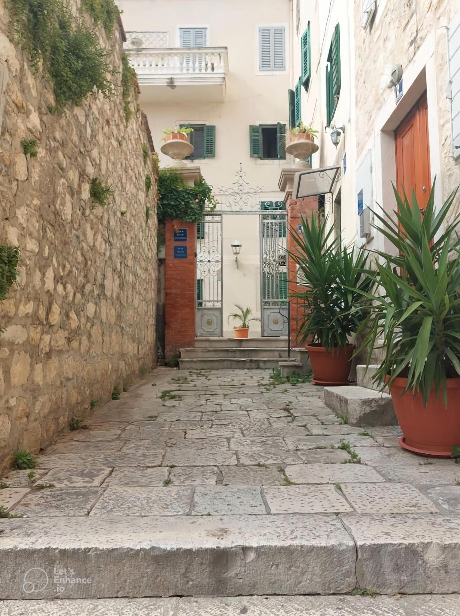 Garden In The Center Διαμέρισμα Σπλιτ Εξωτερικό φωτογραφία